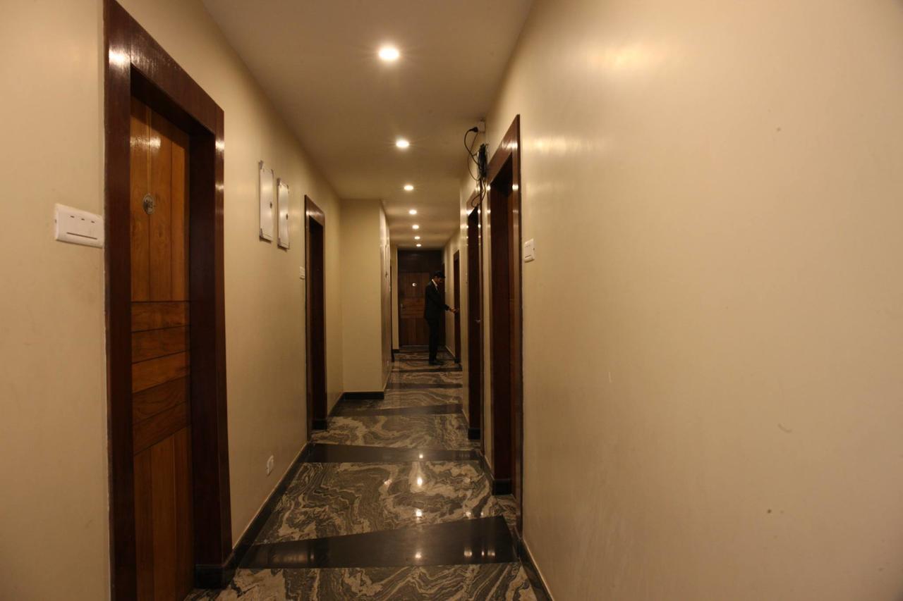 Hotel Welcome Palace Agartala Dış mekan fotoğraf